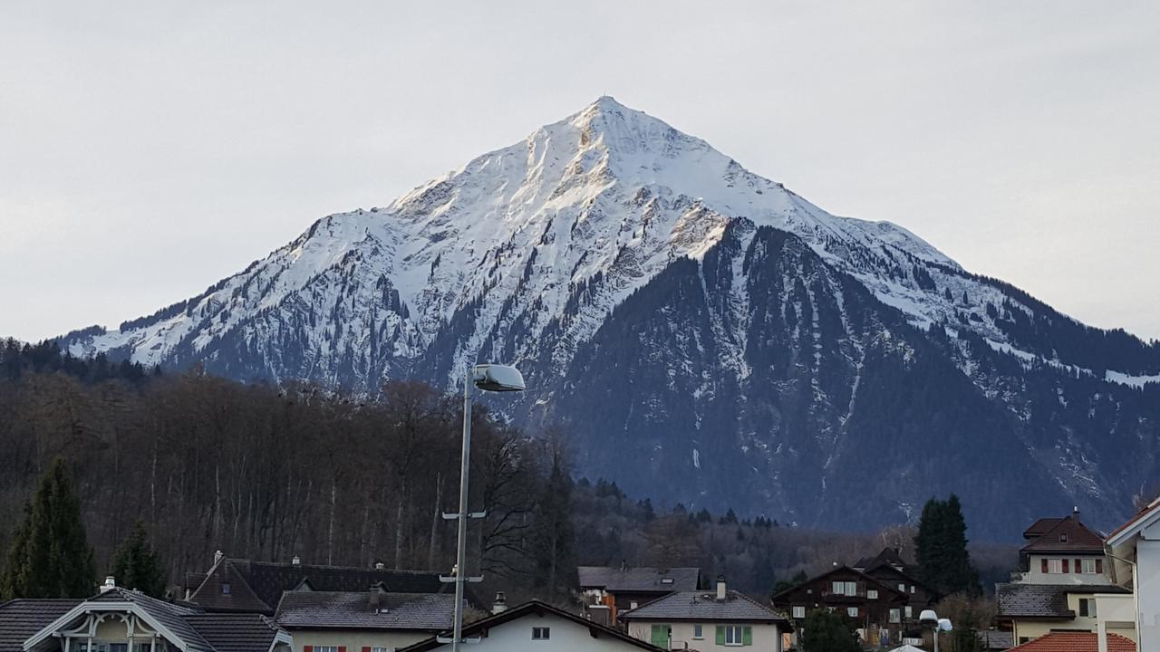 Attika Wohnung Spiez Esterno foto